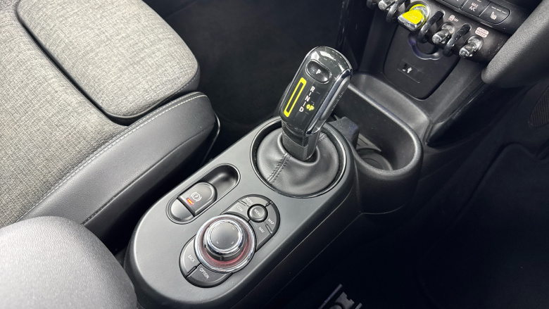 MINI Hatchback 135kW Cooper S Level 2 33kWh 3dr Auto Electric Hatchback